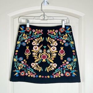 Black embroidered Umgee high waisted mini skirt small